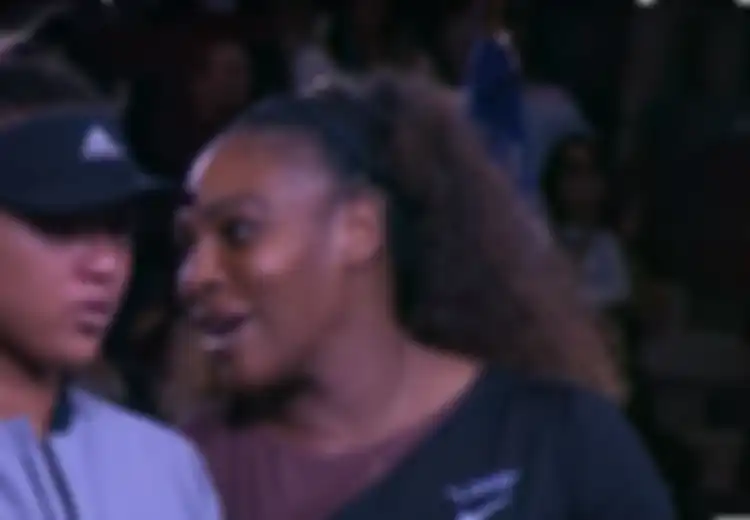 Naomi Osaka Ungkap Apa yang Dikatakan Serena Williams Saat Penonton Mencemoohnya