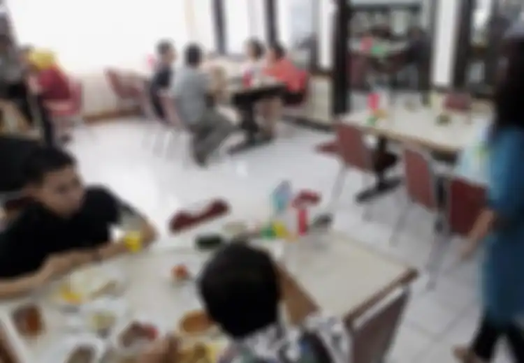 Ini Daftar Restoran Paling Laris di Indonesia, Ternyata Malah Restoran Lokal yang Jadi Juaranya!