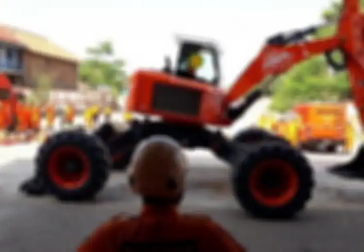 Tim SAR Bandung Kerahkan Spider Excavator yang Mampu Panjat Tebing Hingga Libas Medan Berat ke Lokasi Gempa di Palu