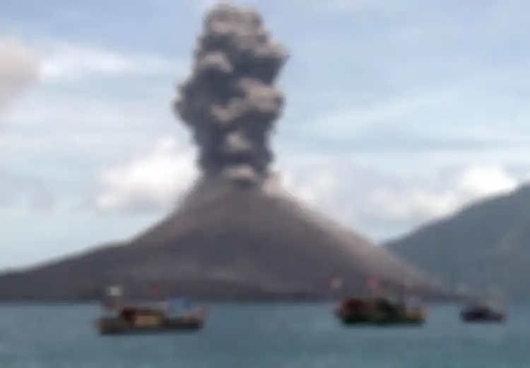 Betapa Dahsyatnya Letusan Gunung Krakatau 1883 yang Menyebabkan Hujan Batu Apung Cukup Deras di Teluk Betung