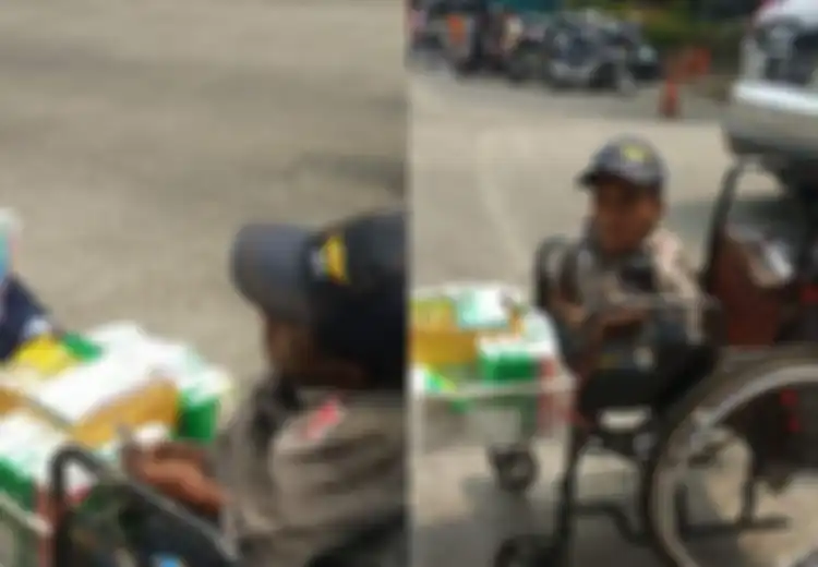 Meski Hidup Sebatang Kara, Budi Pilih Berjualan Tisu dari Kursi Roda Dibanding Harus Mengemis