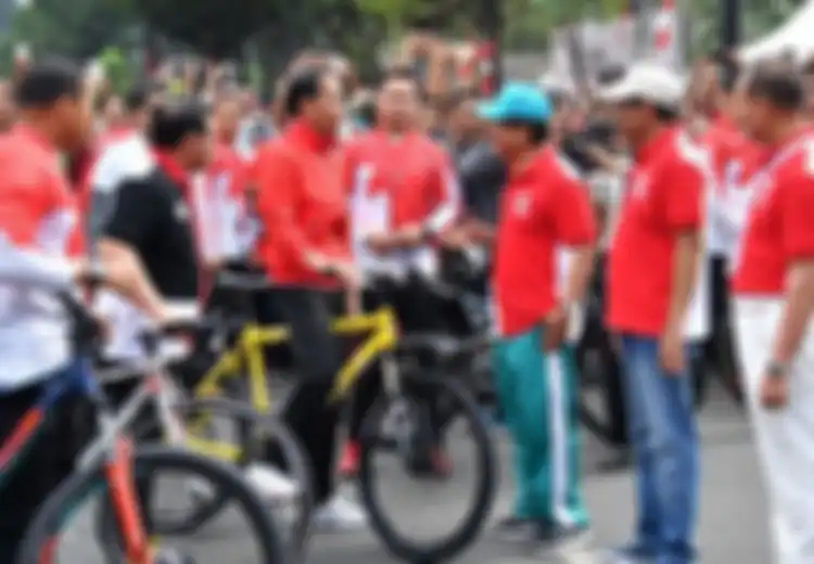 4 Tahun Jadi Presiden: Ternyata Ini Alasan Jokowi Sering Bagi-bagi Sepeda