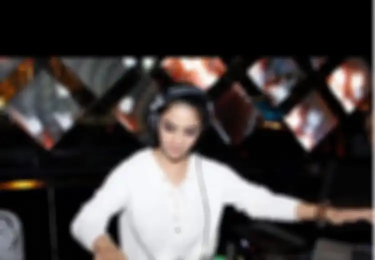 Siapa Siva Aprilia si Gadis Ring yang Viral karena Bagian Sensitifnya Kesenggol Petarung MMA?
