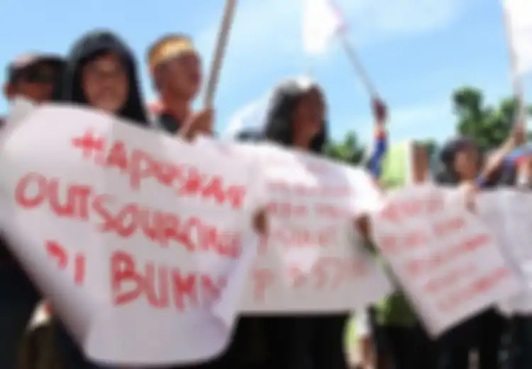UMP: Ditetapkan Pemerintah, Dianggap Kurang oleh Buruh, Dinilai Terlalu Besar oleh Pengusaha
