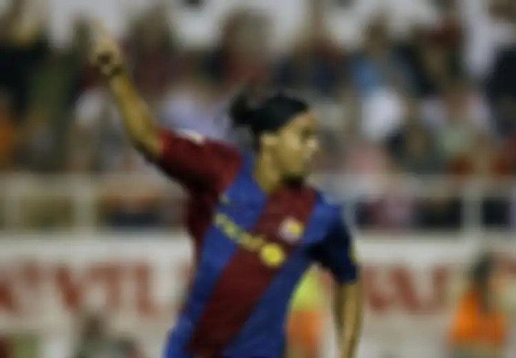 Ronaldinho Terancam Bangkrut: Ini Alasan Utama Mengapa Banyak Pemain Sepak Bola yang Berakhir Bangkrut