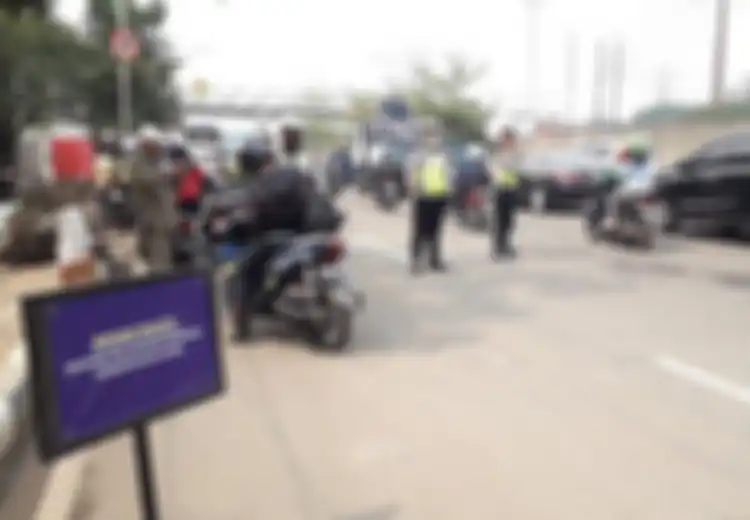 Belum Bayar Pajak Kendaraan? Siap-siap Dibikin Malu karena Kendaraan Anda akan Ditempeli Stiker Ini