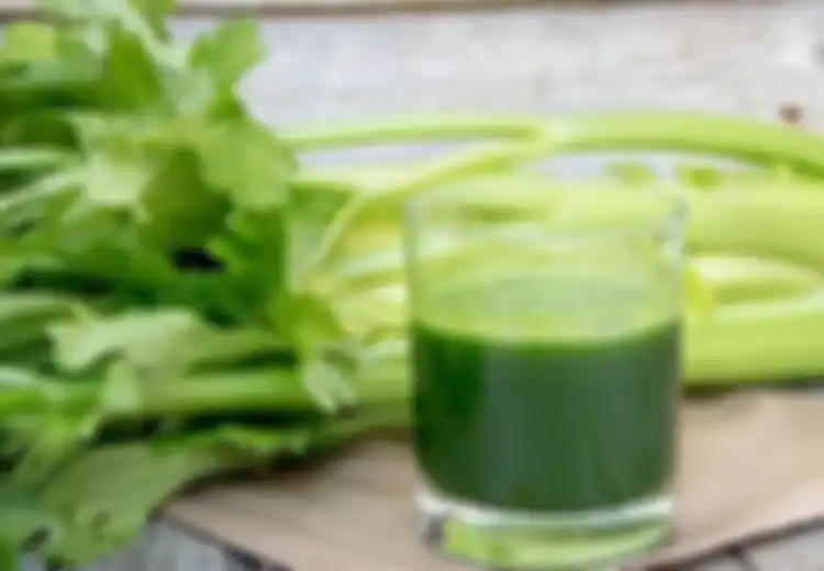 Wanita Ini Minum Jus Seledri Saat Perut Masih Kosong Selama Seminggu,  Lihat Kemudian Hal yang Tak Terduga Terjadi pada Tubuhnya, Mau Coba?
