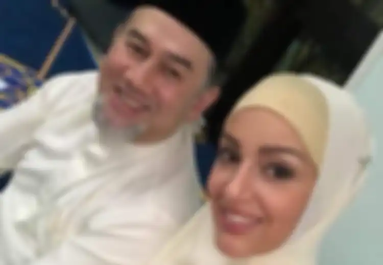 Sedang Cuti Medis, Sultan Malaysia Malah Kedapatan Menikah dengan Miss Moscow yang Jadi Mualaf