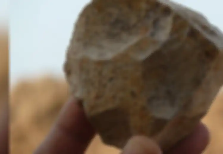 Batu dari Afrika Utara Ini Diklaim dapat Mengubah Peta Sejarah Umat Manusia