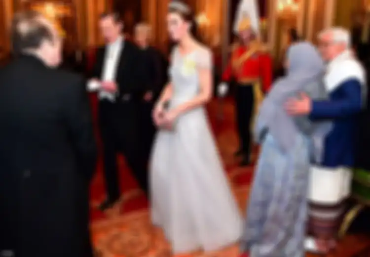 Kenakan Tiara Favorit Putri Diana, Begini Cantiknya Kate Middleton