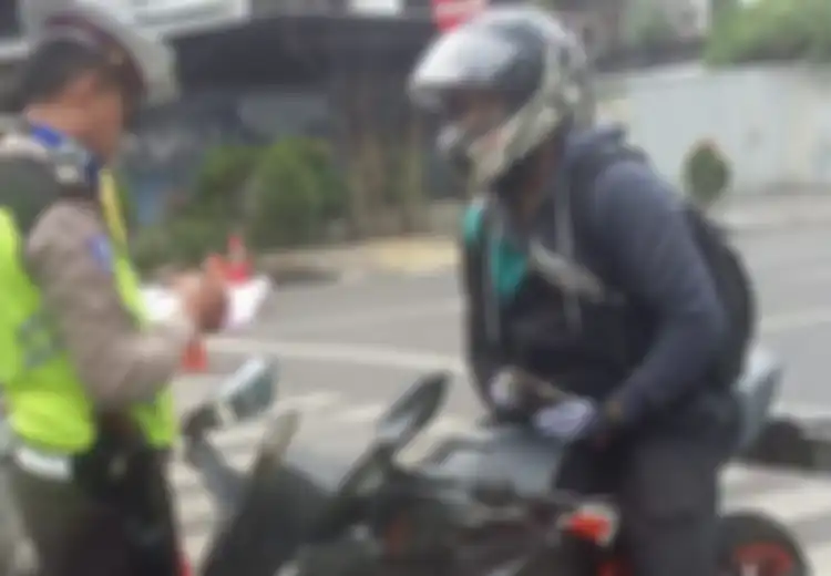 Perhatikan Baik-baik, Tak Disangka 7 Pelat Kendaraan Ini Akan Selalu Jadi Santapan Empuk Polisi, Siap-siap Ditilang Jika Ngacir Di Jalanan