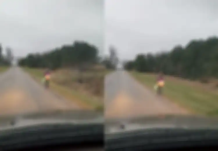 Seorang Anak 'Dipaksa' Berjalan 8 Km oleh Ayahnya, Rupanya Pelajaran Inilah yang Dia Dapatkan Setelahnya