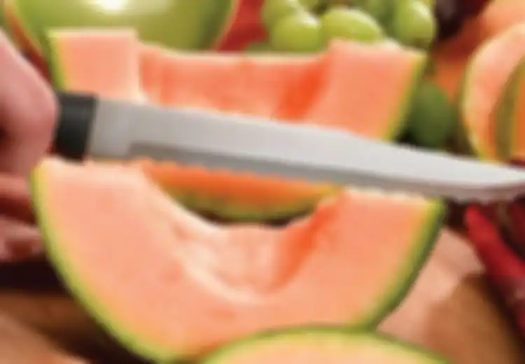 Memotong Buah Ternyata Bisa Mengurangi Kandungan Gizinya, Lalu Bagaimana Cara Kita Memakannya?