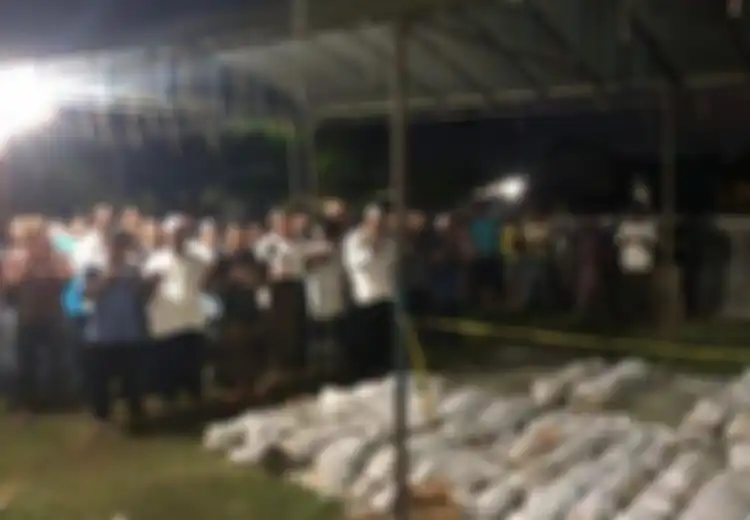 Penemuan 45 Jenazah Korban Tsunami Aceh, Seorang Ibu: Saya Yakin Anak Saya di Sini
