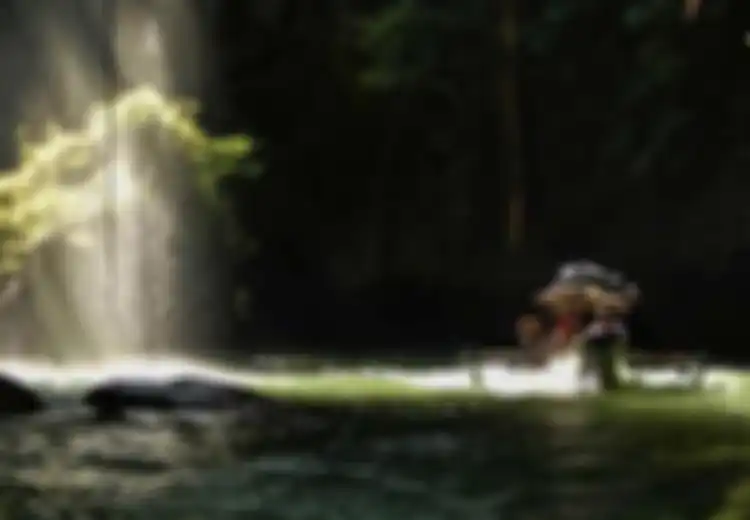 Menikmati Keindahan Green Canyon, Bersantai Sambil Memacu Adrenalin