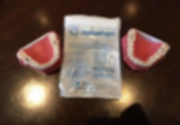 Tak Mau Pakai 'Behel'? Pakai Saja Invisalign, Bisa Dilepas Saat Makan dan Tak Sakit