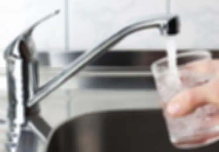 Termasuk Minum Air Keran, Ini 7 Kebiasaan Unik Warga Amerika Serikat