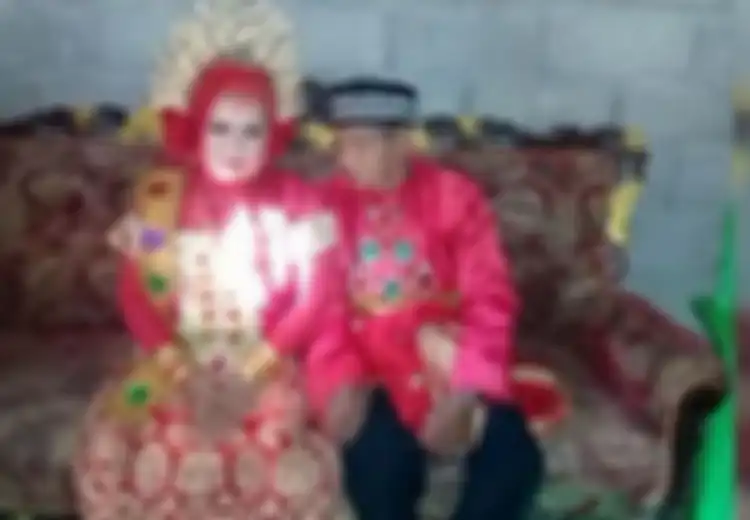 Hanya 10 Hari Pacaran, Seorang Kakek 70 Tahun di Mamuju Ini Nikahi Gadis 28 Tahun