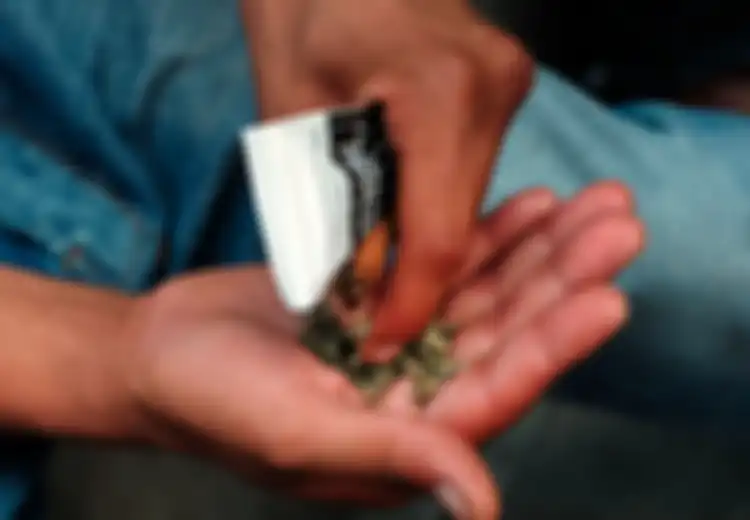 Benarkah Pria yang Merokok Ganja Lebih Subur Daripada yang Tidak?