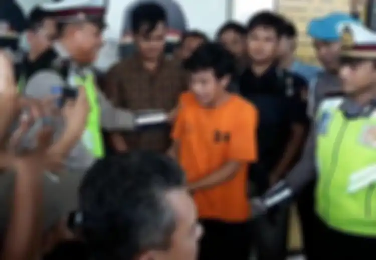 Aksi 'Ngamuk' Adi Saputra Hancurkan Motor Ternyata untuk Hilangkan Barang Bukti Motor yang Dibelinya Rp3 Juta Secara Online