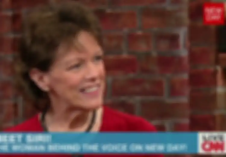 Perkenalkan Susan Bennett, Wanita yang Berada Dibalik Suara Siri
