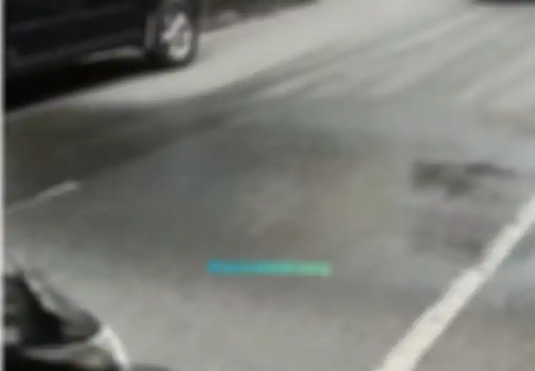 Viral Fenomena Hujan Hanya Terjadi di Tengah Jalan, Apa yang Sebenarnya Terjadi?