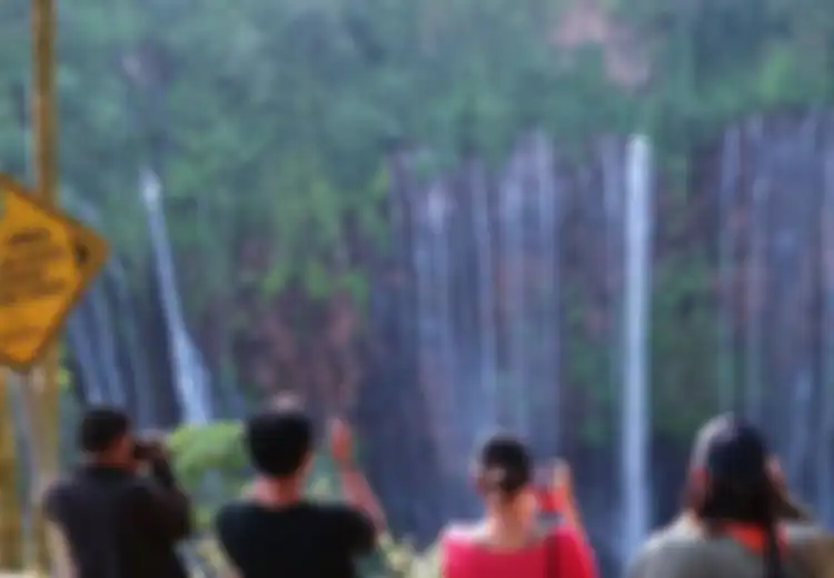 Mengunjungi Air Terjun Tumpak Sewu di Lumajang, 'Niagara'-nya Indonesia