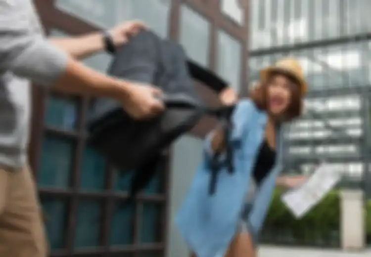 Ini Tips untuk Wanita yang Kerap Jadi Korban Pencopetan