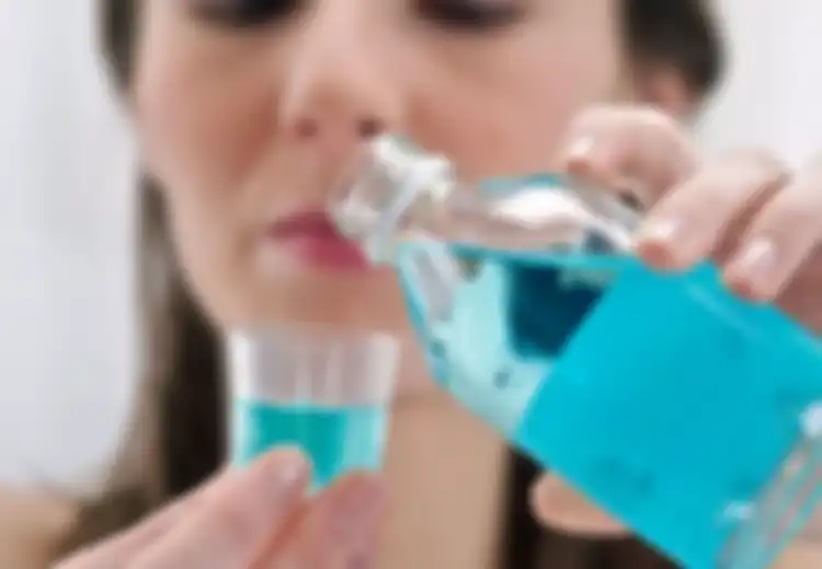 Obat Kumur Dapat Meningkatkan Tekanan Darah, Benarkah Demikian?