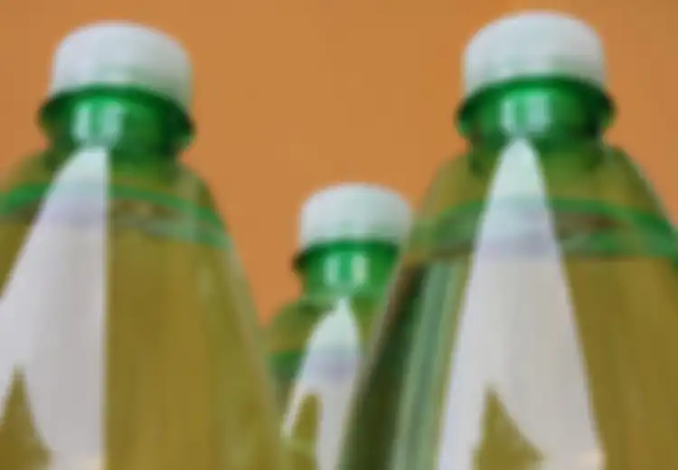 Klaim Botol Plastik Air Minum Penyebab Kanker, Bagaimana Kebenarannya?