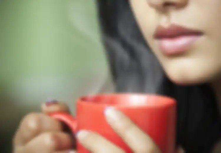 Para Peneliti Sebutkan untuk Stop Minum Air Hangat Setiap Hari Karena Berisiko pada Tubuh, Ini Alasannya!