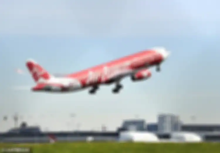 Bayi Berusia Dua Bulan Ini Meninggal dalam Penerbangan AirAsia ke Perth, Apa yang Terjadi?