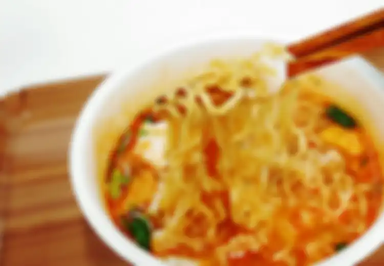 Mahasiswa Ini Alami Muntah Darah Sampai Divonis Tak Boleh Makan Mi Instan Seumur Hidup, Penyebabnya Bikin Prihatin Karena Mungkin Kerap Kita Lakukan Juga