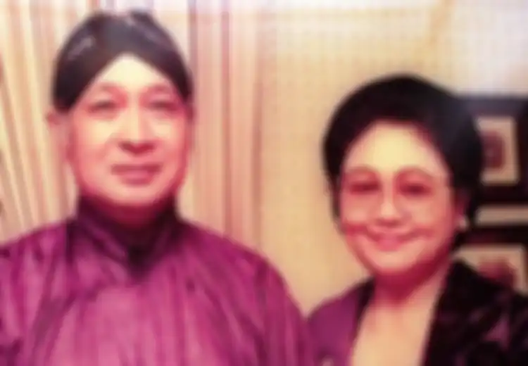 Bukan Karena Peluru Nyasar, Misteri Kematian Ibu Tien Soeharto Akhirnya Terungkap, Begini Kesaksian Ajudan Soeharto