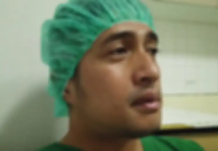 Baru Pertama Irfan Hakim Lihat Air Ketuban Hijau Bercampur Kotoran, Apa Arti Kesehatannya?