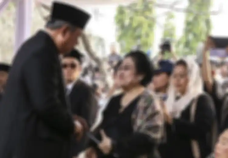 Momen Jabat Tangan Megawati dan SBY Jadi Sorotan, Ini 3 Jabat Tangan Bersejarah yang Mengubah Dunia