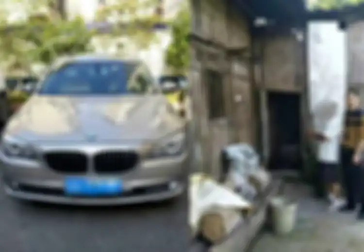 Tinggal di Rumah Reyot Tapi Sanggup Beli BMW Seharga Rp4 miliar, Petani Ini Hartanya Malah Ludes Gegara Tak Sanggup Bayar Pajak Plus Bensinnya, Nasibnya Juga Berakhir Jadi Kriminal