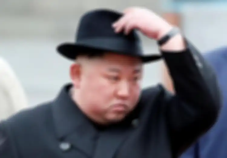 Tidak Koma Apalagi Meninggal, Kim Jong Un Disebutkan Tengah 'Bersembunyi' Karena Pengawal Pribadinya Positif Virus Corona