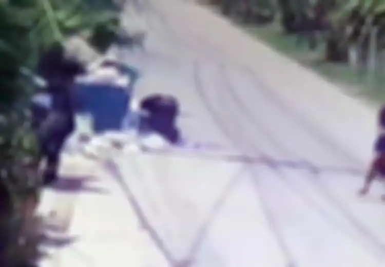 Buang Bayinya ke Tempat Sampah, Ibu Ini Melahirkan di Toilet dan Potong Tali Pusar Sendiri