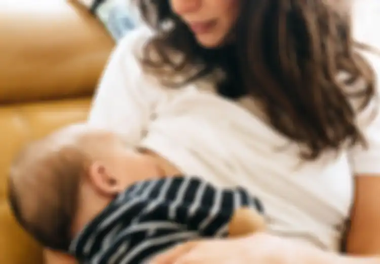 Bayi Ini Meninggal Setelah Diberi ASI Campur Air Putih, Ini Alasan Mengapa Bayi yang Disusui Tak Membutuhkan Air Tambahan