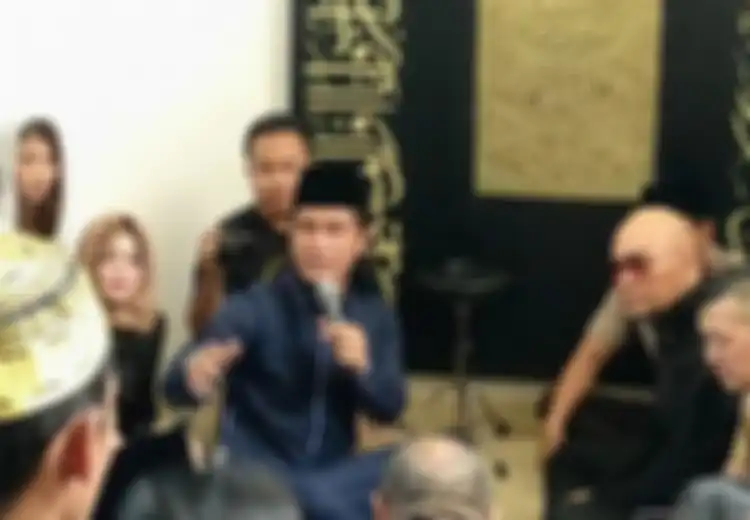 Deddy Corbuzier Jadi Mualaf, Ini 3 Kemungkinan Alasan Seseorang Sampai Ingin Pindah Kepercayaan