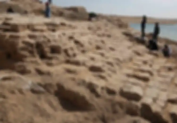 Berusia 3.400 Tahun, Istana Kuno di Kurdistan Ini Kembali Muncul dari Waduk yang Dilanda Kekeringan