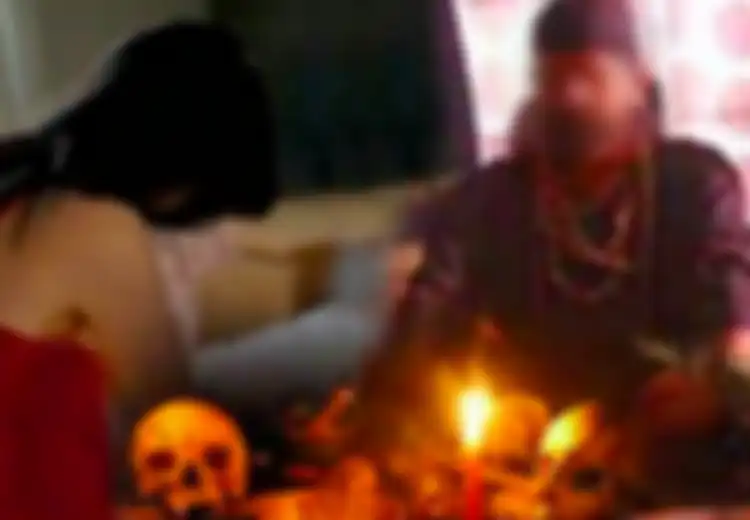 Gelar Ritual Sesat, Polisi Grebek 1 Keluarga Tak Berbusana yang Mau Korbankan Balita Usia 3 Tahun