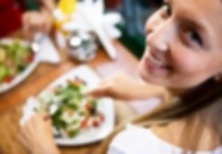 Hanya  5 Kali Gigit Setiap Makan, Cara Baru Turunkan Berat Badan