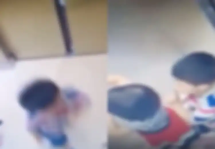 Rekaman Mengerikan Seorang Bocah 5 Tahun Terjerat dan Hampir Tergantung di Lift, Peringatan Agar Selalu Waspada!