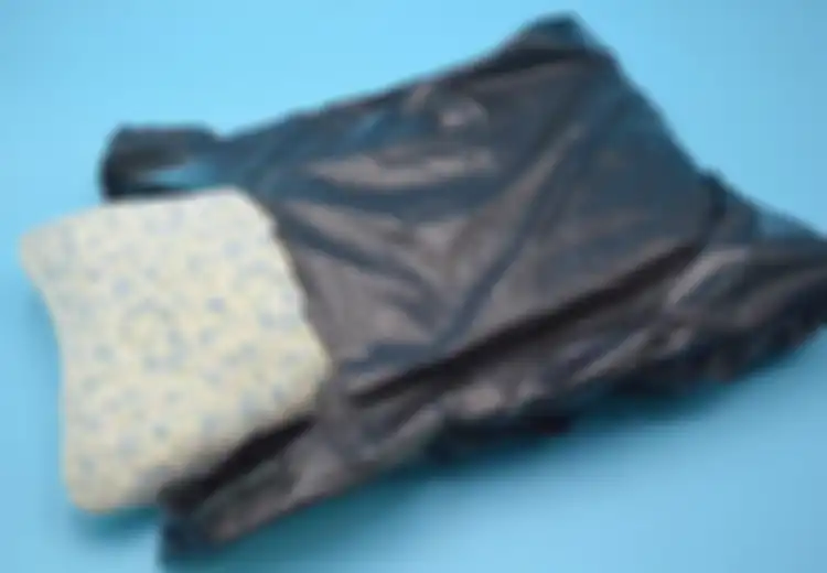 Coba Letakkan Bantal Dalam Plastik Hitam Lalu Jemurlah, Maka Manfaat Kesehatan nan Ajaib akan Anda Rasakan