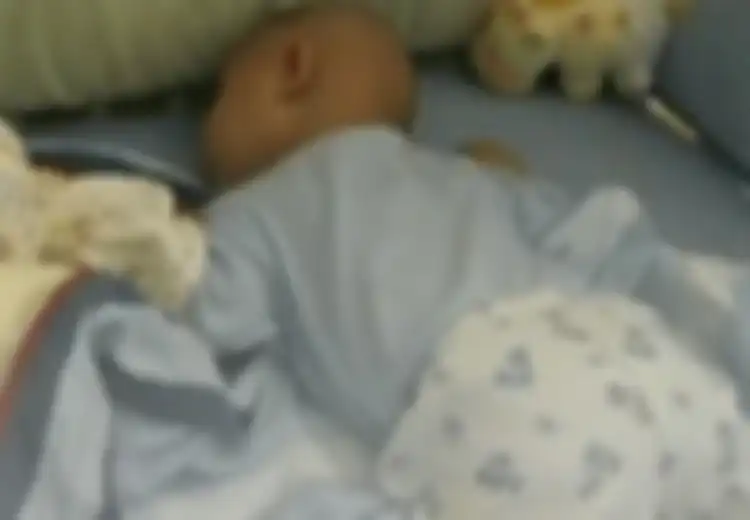 Tragis! Bayi 10 Bulan Ini Ditemukan Tertelungkup Meninggal Setelah 30 Menit Ditinggalkan Pengasuhnya