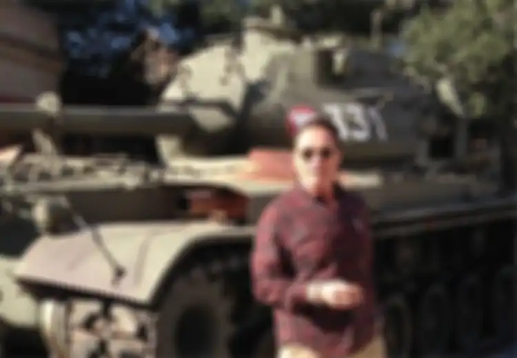 Temui Tank Pribadi Raksasa Seberat 50 Ton Spesial Milik Arnold Schwarzenegger si 'Terminator,' Digunakan Untuk Apa Ya?