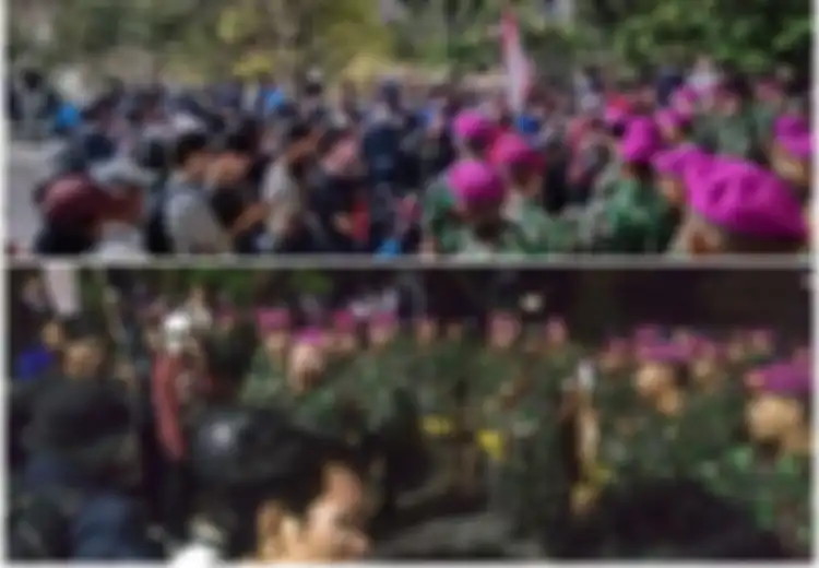 Ini Foto dan Video Korps Baret Ungu yang Berhasil Redam Amarah Massa, Sejukkan Suasana Demo yang Sempat Ricuh!