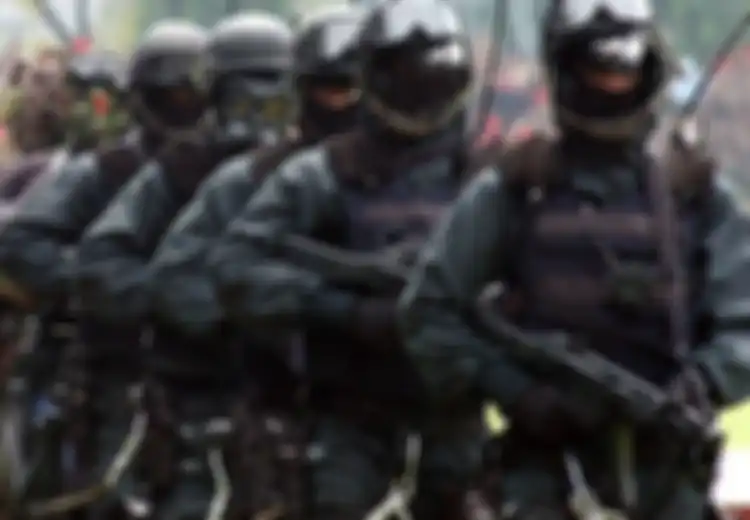 Terkenal Kuat dan Sudah Bawa Senapan AK-47, Prajurit Kopassus Justru Dibuat Ketakutan Ketika Masuk Sarang Suku Kanibal, Takut Dimakan oleh Mereka Tapi Malah Begini Akhirnya